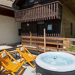Glamping Laze *