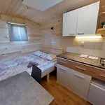 Glamping Laze Chalet