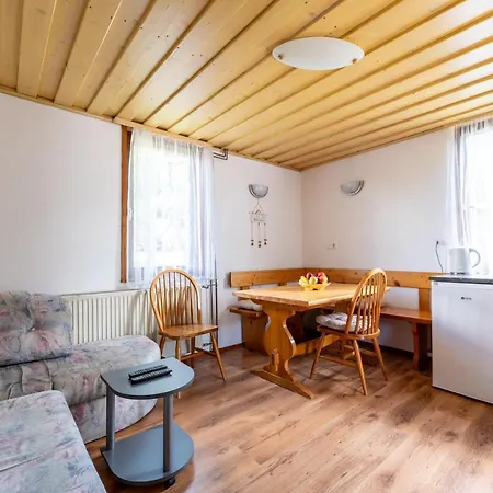 Chalet Glamping Laze *