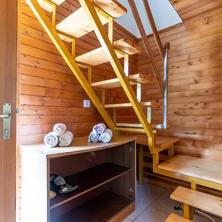 Glamping Laze Chalet *