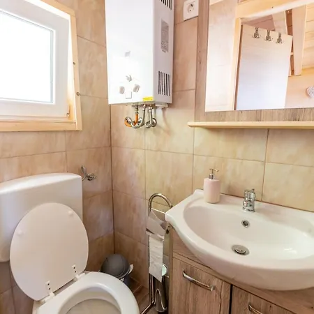 Glamping Laze * Gorenja Vas (Gorenja Vas-Poljane)