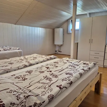 シャレー Glamping Laze Gorenja Vas