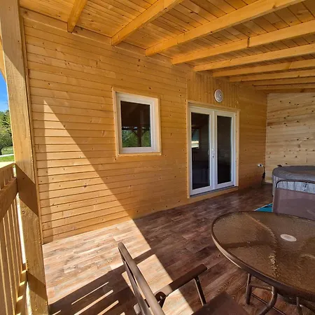 Glamping Laze Chalet