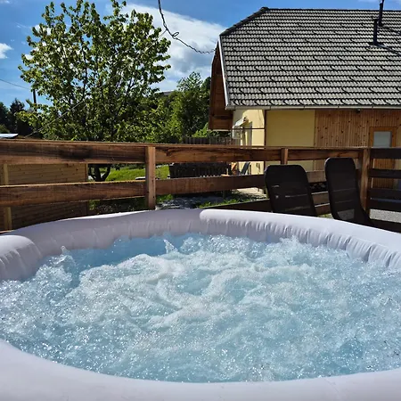 Glamping Laze * Gorenja Vas (Gorenja Vas-Poljane)