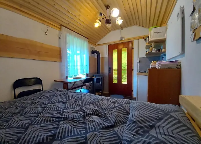 Glamping Laze * Gorenja Vas (Gorenja Vas-Poljane)