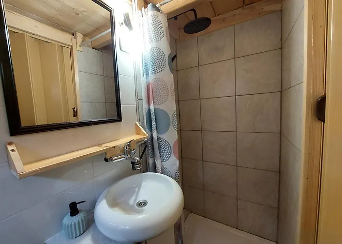 Glamping Laze * Gorenja Vas (Gorenja Vas-Poljane)