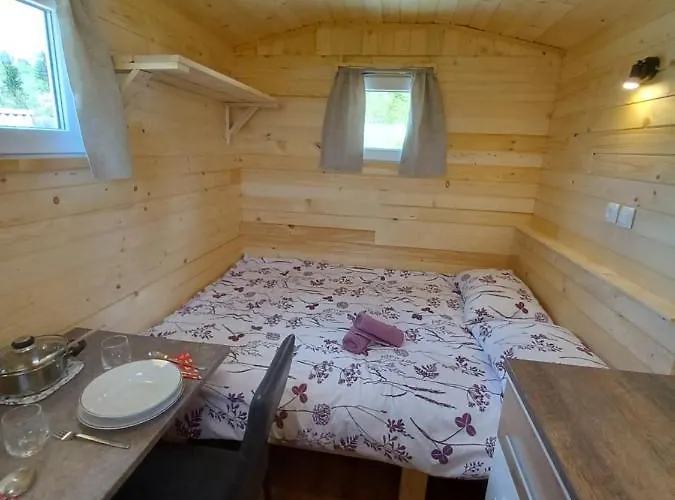Glamping Laze Шале Гореня Вас