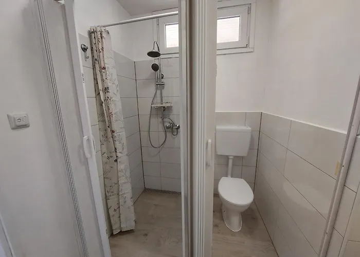 Chalet Glamping Laze *